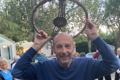 100